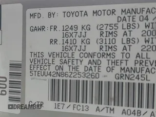 2006 Toyota Tacoma with VIN 5TEUU42N86Z253260, listed as a IAAI auction lot 41628070 with 194,352 mi miles. Bid and sale history available at carsss.com. Image 8.