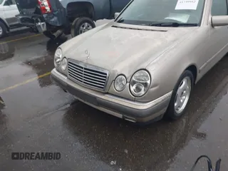1997 Mercedes-Benz E-Class with VIN WDBJF72F0VA323171, listed as a IAAI auction lot 41739952 with 1 mi miles. Bid and sale history available at carsss.com. Image 6.