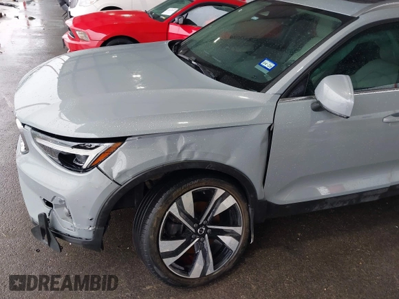 2024 Volvo XC40 с VIN YV4L12UFXR2348830, выставлен на аукционе IAAI как лот 41524099 с пробегом 26 374 миль миль и . История ставок и продаж доступна на DreamBid. Изображение 18.