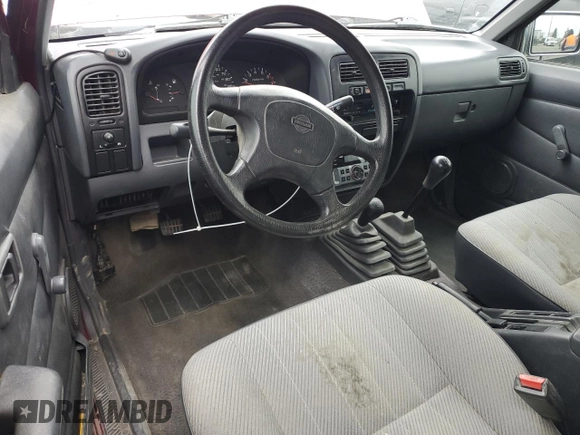 1995 Nissan Frontier SE z VIN 1N6HD16Y0SC364833, wystawiony jako Copart lot #48259485 z przebiegiem 152 592 mil mil oraz Szkoda całkowita • Salvage title. Historia ofert i sprzedaży dostępna na DreamBid. Obrazek 8.
