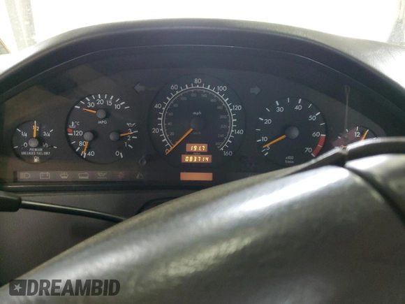 1997 Mercedes-Benz SL 500 with VIN WDBFA67F6VF139492, listed as a Copart auction lot 49127025 with 83,714 mi miles and Clean title. Bid and sale history available at DreamBid. Image 9.