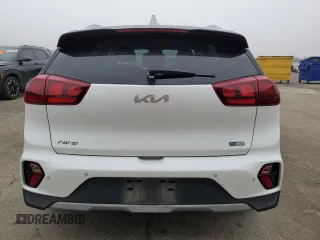 2022 Kia Niro LX with VIN KNDCB3LC1N5546699, listed as a Copart auction lot 84321764 with 76,108 mi miles and Salvage Title. Bid and sale history available at carsss.com. Image 6.