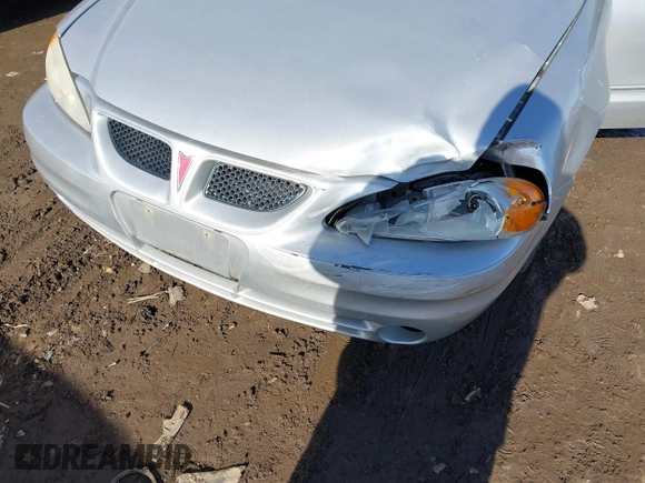 2004 Pontiac Grand Am SE1 with VIN 1G2NF52E54M646874, listed as a IAAI auction lot 41564072 with 97,437 mi miles. Bid and sale history available at carsss.com. Image 6.