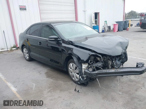 2013 Volkswagen Jetta SE с VIN 3VWDX7AJ2DM414183, выставлен на аукционе IAAI как лот 42489925 с пробегом 52 617 миль миль и . История ставок и продаж доступна на DreamBid. Изображение 1.
