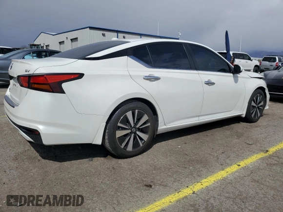 2021 Nissan Altima SV z VIN 1N4BL4DV1MN385337, wystawiony jako Copart lot #50422555 z przebiegiem 111 679 mil mil oraz Szkoda całkowita • Salvage title. Historia ofert i sprzedaży dostępna na DreamBid. Obrazek 3.