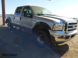 2004 Ford Super Duty F-250 XL with VIN 1FTNW21P84EB36638, listed as a IAAI auction lot 41676648 with 216,602 mi miles. Bid and sale history available at carsss.com. Image 1.