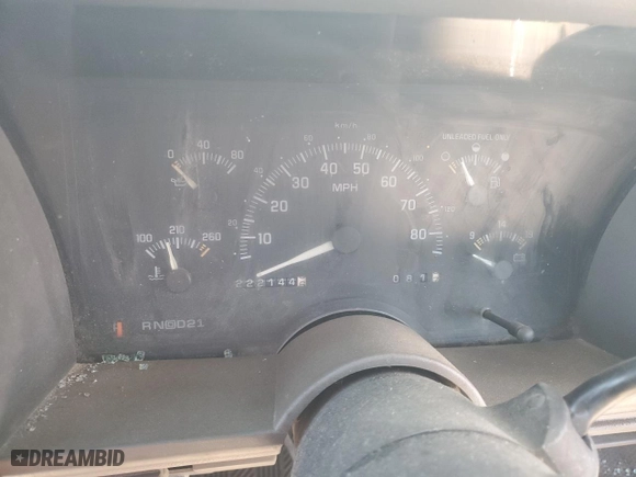 1994 Chevrolet C/K 1500 with VIN 1GCEC14Z0RZ278577, listed as a Copart auction lot 82300994 with 222,144 mi miles and Salvage Title. Bid and sale history available at carsss.com. Image 9.