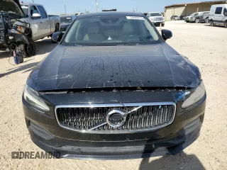 2018 Volvo S90 Momentum with VIN LVY982AK2JP019985, listed as a Copart auction lot 52828415 with 113,029 mi miles and Clean Title. Bid and sale history available at carsss.com. Image 5.