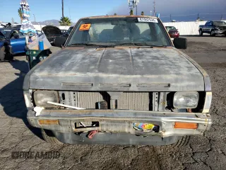 1991 Nissan Frontier z VIN 1N6SD11S2MC350332, wystawiony jako Copart lot #87462534 z przebiegiem 350 692 mil mil oraz Szkoda całkowita • Salvage title. Historia ofert i sprzedaży dostępna na DreamBid. Obrazek 5.