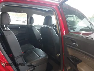 2021 Volkswagen Atlas SE with VIN 1V2KR2CA3MC559155, listed as a IAAI auction lot 42161105 with 35,039 mi miles and . Bid and sale history available at DreamBid. Image 8.