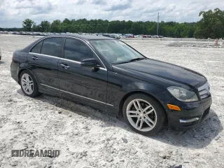 2013 Mercedes-Benz C 250 Sport z VIN WDDGF4HB0DR275207, wystawiony jako Copart lot #60808375 z przebiegiem 93 921 mil mil oraz Czysty tytuł • Clean title. Historia ofert i sprzedaży dostępna na DreamBid. Obrazek 4.