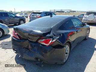 2013 Hyundai Genesis Coupe Premium с VIN KMHHT6KD1DU101698, выставлен на аукционе IAAI как лот 42242579 с пробегом 67 136 миль миль и . История ставок и продаж доступна на DreamBid. Изображение 4.