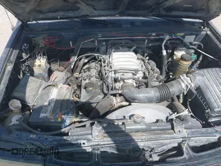1998 Honda Passport LX with VIN 4S6CK58W7W4407105, listed as a IAAI auction lot 41831708 with 286,061 mi miles. Bid and sale history available at carsss.com. Image 10.