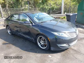 2015 Lincoln MKZ z VIN 3LN6L2G90FR602404, wystawiony jako IAAI lot #41946181 z przebiegiem 146 588 mil mil oraz . Historia ofert i sprzedaży dostępna na DreamBid. Obrazek 1.