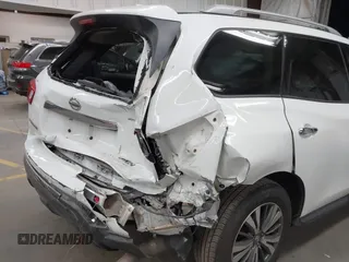 2019 Nissan Pathfinder SV with VIN 5N1DR2MN4KC597241, listed as a IAAI auction lot 41940164 with 137,016 mi miles and . Bid and sale history available at DreamBid. Image 6.