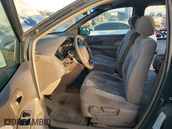 2002 Toyota Sienna LE with VIN 4T3ZF13C72U493367, listed as a Copart auction lot 46255805 with 167,425 mi miles and Salvage title. Bid and sale history available at DreamBid. Image 7.