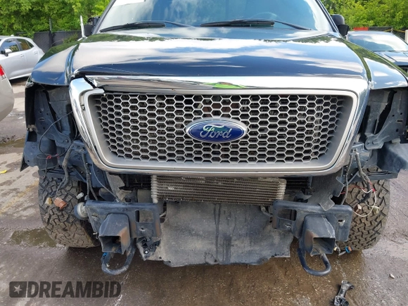 2006 Ford F-150 XLT z VIN 1FTPW14556KB25310, wystawiony jako IAAI lot #42345739 z przebiegiem 204 452 mil mil oraz . Historia ofert i sprzedaży dostępna na DreamBid. Obrazek 6.