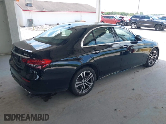 2021 Mercedes-Benz E 350 z VIN W1KZF8EB8MA873550, wystawiony jako IAAI lot #42299371 z przebiegiem 62 734 mil mil oraz . Historia ofert i sprzedaży dostępna na DreamBid. Obrazek 4.