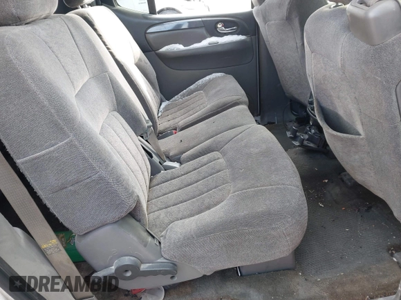 2004 GMC Envoy XL SLE with VIN 1GKET16S046229037, listed as a IAAI auction lot 41369595 with 178,729 mi miles. Bid and sale history available at carsss.com. Image 8.