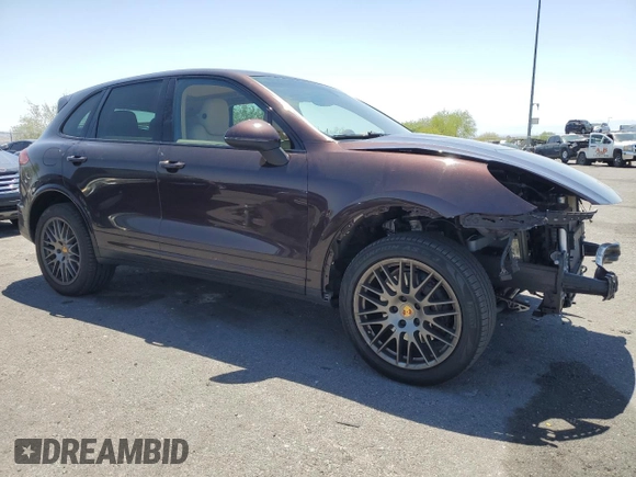2017 Porsche Cayenne z VIN WP1AA2A27HKA82787, wystawiony jako Copart lot #57908165 z przebiegiem 47 031 mil mil oraz Szkoda całkowita • Salvage title. Historia ofert i sprzedaży dostępna na DreamBid. Obrazek 4.