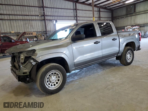 2023 Chevrolet Colorado 2WD Work Truck z VIN 1GCGSBEC9P1262417, wystawiony jako Copart lot #61997715 z przebiegiem 27 573 mil mil oraz Czysty tytuł • Clean title. Historia ofert i sprzedaży dostępna na DreamBid. Obrazek 1.