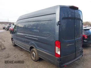 2023 Ford Transit Cargo z VIN 1FTBR3X86PKA19968, wystawiony jako IAAI lot #41587524 z przebiegiem 44 987 mil mil oraz . Historia ofert i sprzedaży dostępna na DreamBid. Obrazek 3.