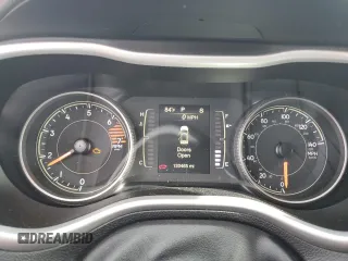 2018 Jeep Cherokee Latitude Plus with VIN 1C4PJLLB2JD524285, listed as a Copart auction lot 51236325 with 133,465 mi miles and Salvage Title. Bid and sale history available at DreamBid. Image 9.