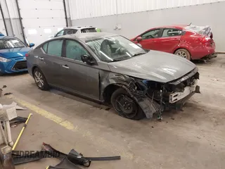 2020 Nissan Altima S z VIN 1N4BL4BV7LC190355, wystawiony jako IAAI lot #41667512 z przebiegiem 48 421 mil mil oraz . Historia ofert i sprzedaży dostępna na DreamBid. Obrazek 1.