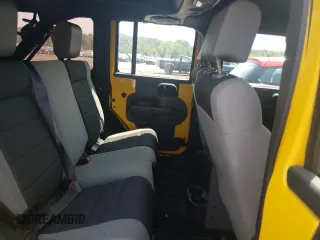 2007 Jeep Wrangler X z VIN 1J4GA39107L229841, wystawiony jako Copart lot #59998895 z przebiegiem 191 089 mil mil oraz Czysty tytuł • Clean title. Historia ofert i sprzedaży dostępna na DreamBid. Obrazek 10.