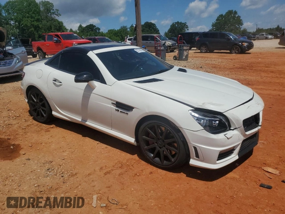 2013 Mercedes-Benz SLK с VIN WDDPK7FA5DF056221, выставлен на аукционе Copart как лот 57798195 с пробегом 109 894 миль миль и Списание • Salvage title. История ставок и продаж доступна на DreamBid. Изображение 4.