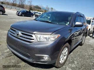 2011 Toyota Highlander with VIN 5TDZK3EH6BS027253, listed as a Copart auction lot 48082005 with 214,112 mi miles and Salvage Title. Bid and sale history available at carsss.com. Image 1.
