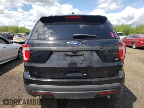 2017 Ford Police Interceptor Utility z VIN 1FM5K8AR1HGD14055, wystawiony jako Copart lot #55634075 z przebiegiem Nie podano mil oraz Szkoda całkowita • Salvage title. Historia ofert i sprzedaży dostępna na DreamBid. Obrazek 6.