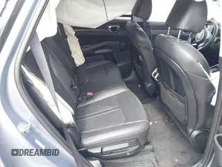 2024 Kia Sorento S z VIN 5XYRL4JC0RG295445, wystawiony jako IAAI lot #41989500 z przebiegiem 6 583 mil mil oraz . Historia ofert i sprzedaży dostępna na DreamBid. Obrazek 8.