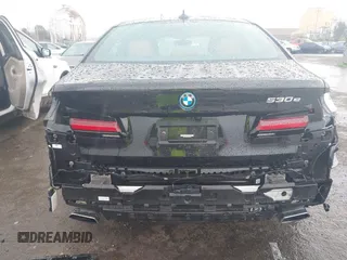 2022 BMW 5 Series 530e с VIN WBA13AG01NCJ72192, выставлен на аукционе IAAI как лот 41809247 с пробегом 27 923 миль миль и . История ставок и продаж доступна на DreamBid. Изображение 6.