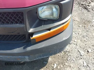 2005 Chevrolet Express Cargo with VIN 1GCFG15X451110200, listed as a IAAI auction lot 42551590 with 239,764 mi miles and . Bid and sale history available at DreamBid. Image 12.