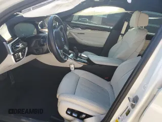 2020 BMW 5 Series 540i с VIN WBAJS1C08LWW81734, выставлен на аукционе Copart как лот 46946895 с пробегом 46 101 миль миль и Списание • Salvage title. История ставок и продаж доступна на DreamBid. Изображение 7.