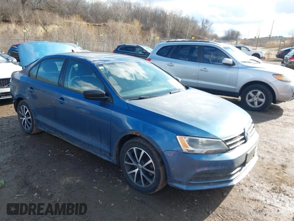 2016 Volkswagen Jetta Sedan 1.4T SE with VIN 3VWD67AJ3GM292876, listed as a IAAI auction lot 41674742 with 84,659 mi miles. Bid and sale history available at carsss.com. Image 1.