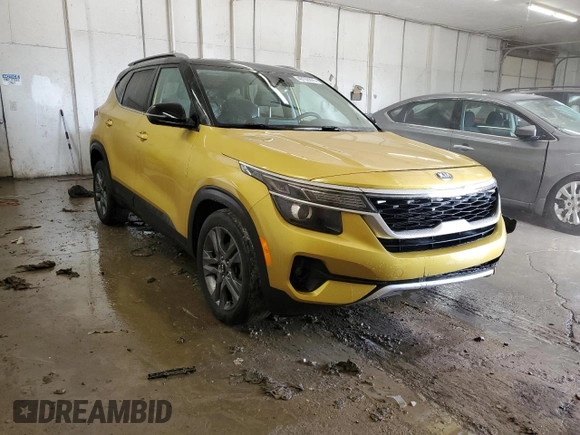 2021 Kia Seltos S with VIN KNDEU2AA1M7204560, listed as a Copart auction lot 49103675 with 77,116 mi miles and Salvage title. Bid and sale history available at DreamBid. Image 4.