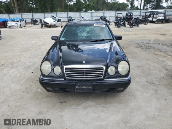1999 Mercedes-Benz E 320 z VIN WDBJF65H4XA857249, wystawiony jako Copart lot #59337225 z przebiegiem 149 953 mil mil oraz Szkoda całkowita • Salvage title. Historia ofert i sprzedaży dostępna na DreamBid. Obrazek 5.