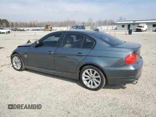 2011 BMW 3 Series 328i xDrive z VIN WBAPK5G59BNN28243, wystawiony jako Copart lot #46920195 z przebiegiem 125 728 mil mil oraz Szkody całkowita. Historia ofert i sprzedaży dostępna na DreamBid. Obrazek 2.