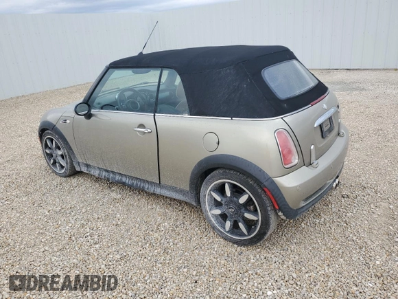 2007 MINI Convertible S z VIN WMWRH33557TL95520, wystawiony jako Copart lot #47685045 z przebiegiem 95 619 mil mil oraz Czysty tytuł • Clean title. Historia ofert i sprzedaży dostępna na DreamBid. Obrazek 2.