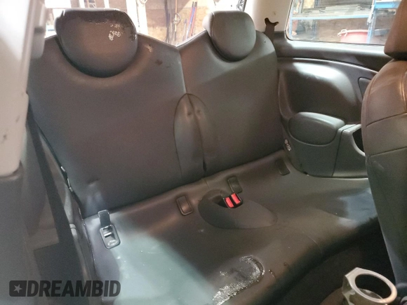2003 MINI Hardtop S with VIN WMWRE33443TD68483, listed as a Copart auction lot 48637035 with 115,907 mi miles and Clean Title. Bid and sale history available at DreamBid. Image 10.