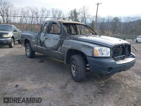 2006 Dodge Dakota ST with VIN 1D7HE22KX6S697744, listed as a IAAI auction lot 41837569 with Not Provided miles and . Bid and sale history available at carsss.com. Image 1.