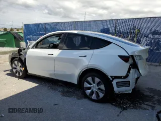 2024 Tesla Model Y Long Range with VIN 7SAYGDEEXRA288960, listed as a Copart auction lot 60801525 with 18,942 mi miles and Salvage title. Bid and sale history available at DreamBid. Image 2.
