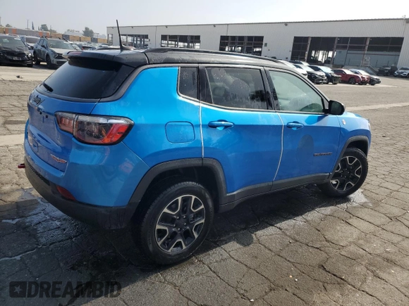 2021 Jeep Compass Trailhawk z VIN 3C4NJDDB9MT556516, wystawiony jako Copart lot #60338575 z przebiegiem 86 978 mil mil oraz Czysty tytuł • Clean title. Historia ofert i sprzedaży dostępna na DreamBid. Obrazek 3.