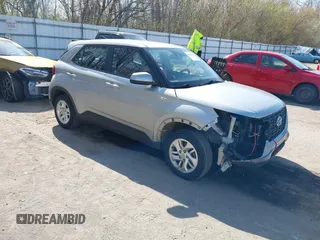 2021 Hyundai Venue SE z VIN KMHRB8A37MU065155, wystawiony jako IAAI lot #42085140 z przebiegiem 103 834 mil mil oraz . Historia ofert i sprzedaży dostępna na DreamBid. Obrazek 1.