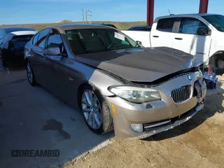 2011 BMW 5 Series 535i z VIN WBAFR7C56BC800431, wystawiony jako IAAI lot #42259226 z przebiegiem 167 004 mil mil oraz . Historia ofert i sprzedaży dostępna na DreamBid. Obrazek 1.
