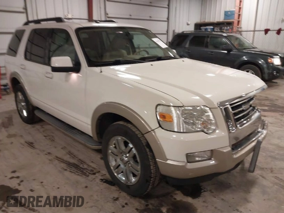 2010 Ford Explorer Eddie Bauer with VIN 1FMEU7EE5AUB13603, listed as a IAAI auction lot 41499590 with 218,425 mi miles. Bid and sale history available at carsss.com. Image 1.