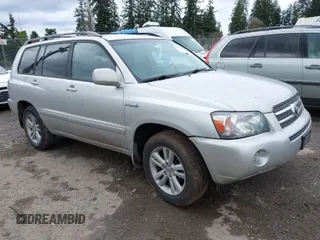 2006 Toyota Highlander z VIN JTEEW21A060032541, wystawiony jako IAAI lot #41912190 z przebiegiem 205 779 mil mil oraz . Historia ofert i sprzedaży dostępna na DreamBid. Obrazek 1.