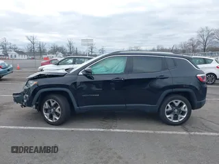 2018 Jeep Compass Limited with VIN 3C4NJDCB8JT307296, listed as a IAAI auction lot 41747374 with 110,499 mi miles. Bid and sale history available at carsss.com. Image 13.